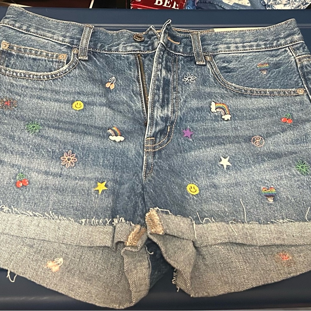 American Eagle Denim Boyfriend Shorts NWT Size 6